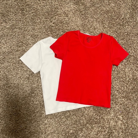 2 Faded Rose ESSENTIALS Shirts - Picture 1 of 5